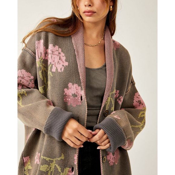 FREE PEOPLE Chamomile Pattern Cardi / Pink and Grey Combo Oversized Size Small - Picture 9 of 17